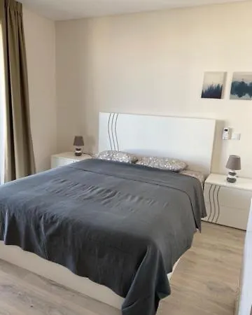 Elite Residense A 150 Mts Da Rocha * Portimao