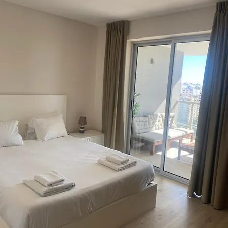 Elite Residense A 150 Mts Da Rocha Apartment Portimão